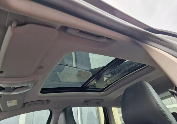 Volvo XC 60 cena 87900 przebieg: 135000, rok produkcji 2017 z Zawiercie małe 596
